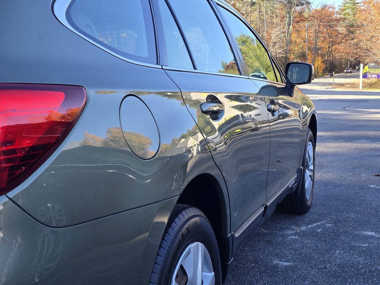 Used 2016 Subaru Outback 2.5i AWD/4WD image 14