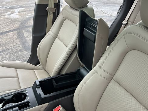 Used 2023 Lincoln Corsair Reserve w/ Equipment Group 202A image 18