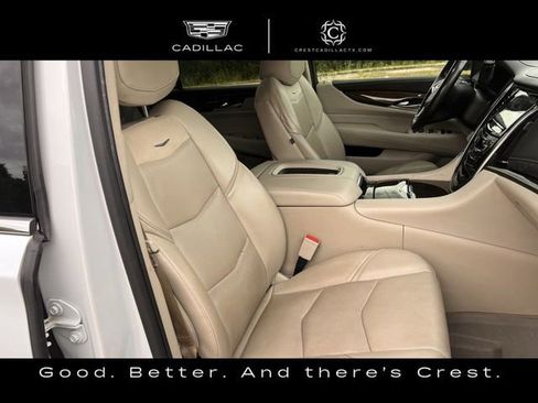 Used 2019 Cadillac Escalade Luxury RWD image 24