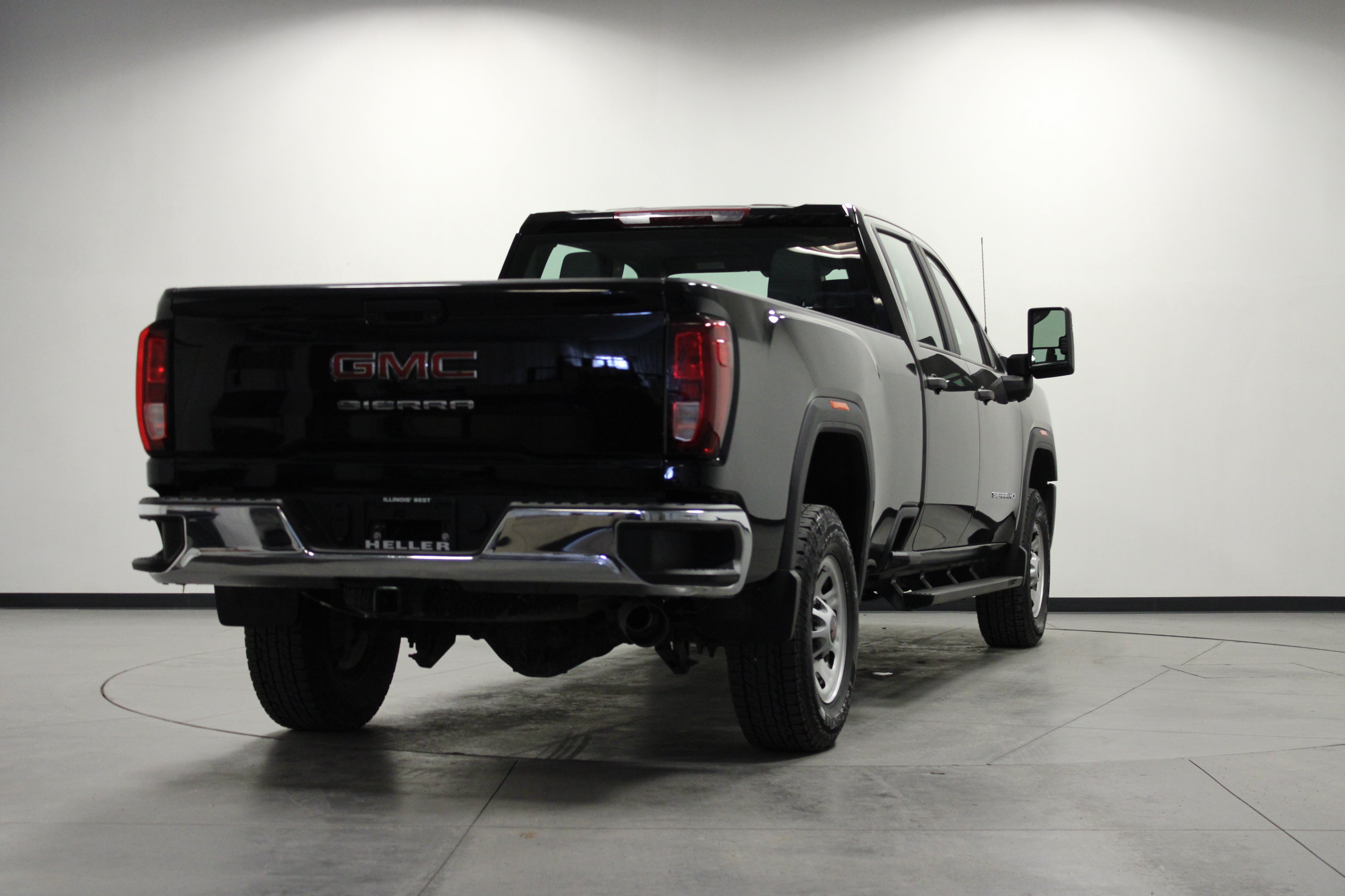 Used 2024 GMC Sierra 3500 Pro RWD image 4