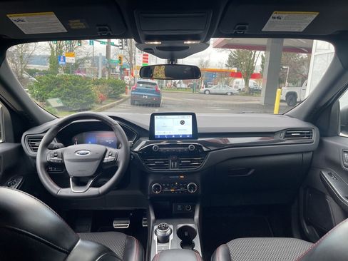 Used 2023 Ford Escape ST-Line image 48