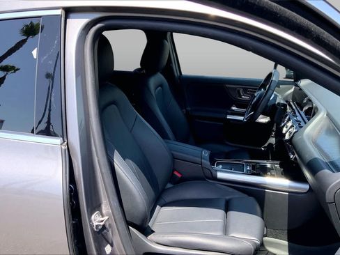 Used 2025 Mercedes-Benz GLA 250 image 8