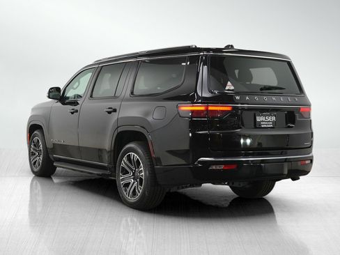 Used 2024 Jeep Wagoneer Series II w/ Flexible Seating Group AWD/4WD image 4