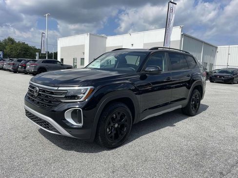 New 2026 Volkswagen Atlas Peak Edition AWD/4WD image 3