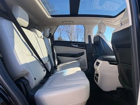 Used 2017 Ford Edge Titanium w/ Equipment Group 301A image 23