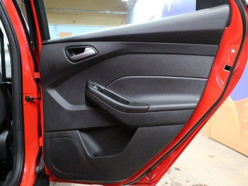 Used 2013 Ford Focus SE image 11