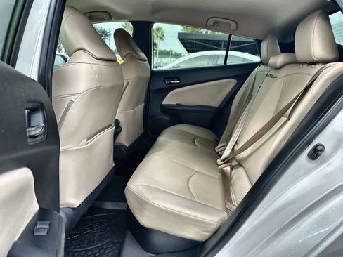 Used 2020 Toyota Prius XLE image 13