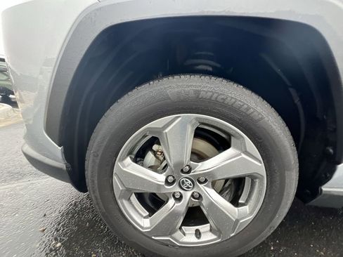 Used 2020 Toyota RAV4 Limited image 33