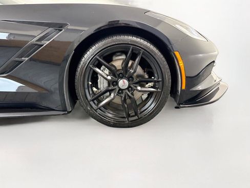 Used 2019 Chevrolet Corvette Stingray Coupe w/ Carbon Flash Badge Package RWD image 14