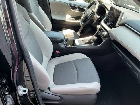 Used 2024 Toyota RAV4 XLE w/ Convenience Package AWD/4WD image 18