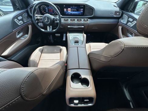 New 2026 Mercedes-Benz GLS 450 4MATIC image 28
