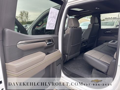 Used 2023 Chevrolet Silverado 1500 ZR2 w/ Technology Package image 21