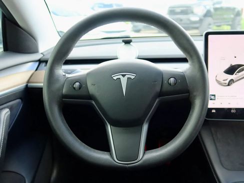 Used 2021 Tesla Model 3 Long Range AWD/4WD image 9