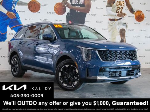 New 2025 Kia Sorento S w/ Panoramic Sunroof Package image 1