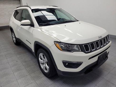 Used 2018 Jeep Compass Latitude w/ Popular Equipment Group FWD image 13
