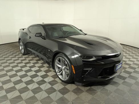 Used 2017 Chevrolet Camaro SS image 5