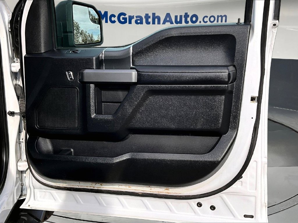 Used 2018 Ford F150 XLT w/ Equipment Group 302A Luxury AWD/4WD image 32