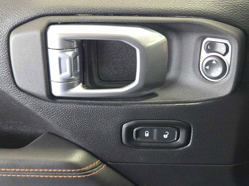 Used 2021 Jeep Gladiator Mojave image 23