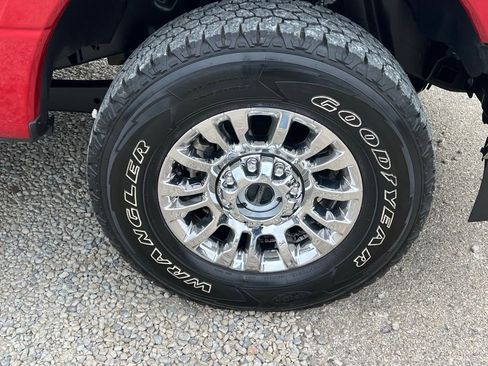 Used 2020 Ford F250 Lariat w/ Chrome Package image 11