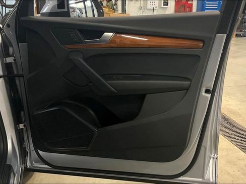 Certified 2023 Audi Q5 2.0T Premium w/ Convenience Package image 24