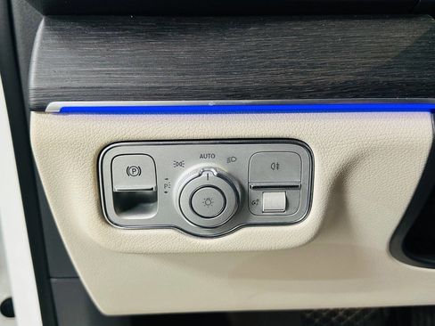 Used 2020 Mercedes-Benz GLE 580 4MATIC w/ Parking Assist Package image 14