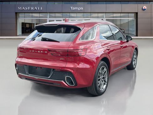 Used 2025 Genesis GV70 2.5T AWD/4WD image 3