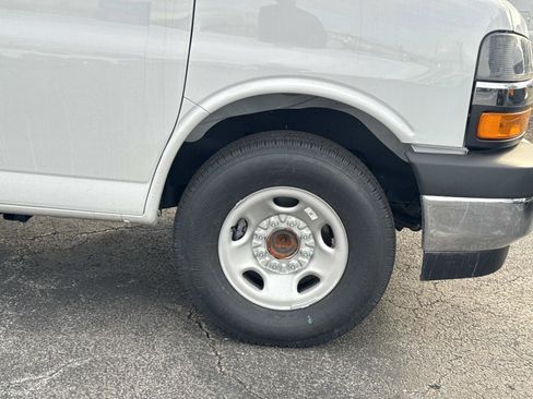 New 2026 Chevrolet Express 3500 w/ Power Convenience Package RWD image 8