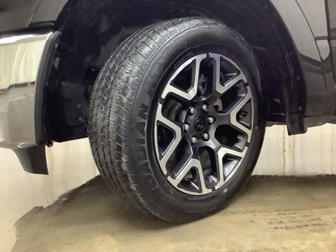Used 2025 RAM 1500 Laramie AWD/4WD image 26