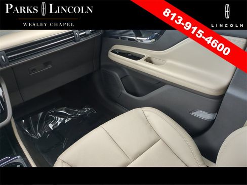 Certified 2022 Lincoln Corsair FWD w/ Equipment Group 101A image 14