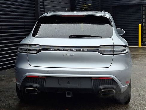 Certified 2023 Porsche Macan image 6