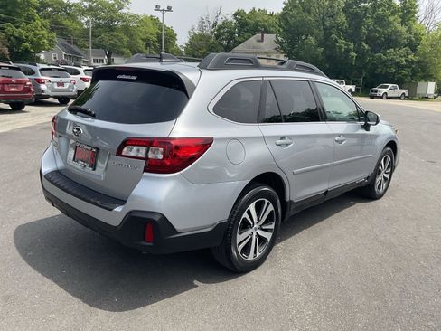 Used 2019 Subaru Outback 2.5i Limited AWD/4WD image 5