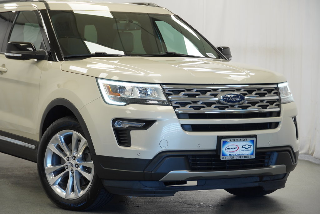 Used 2018 Ford Explorer XLT w/ Equipment Group 202A AWD/4WD image 7