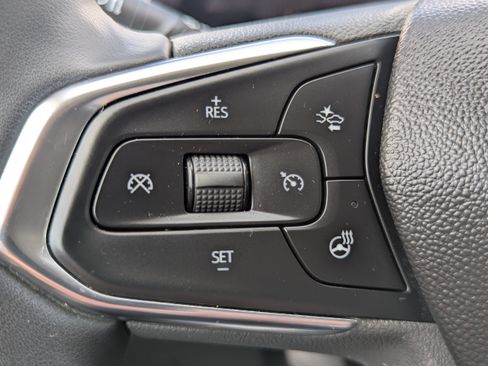 Used 2024 Chevrolet Trax LT w/ Driver Confidence Package FWD image 15