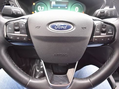 Used 2023 Ford Escape Platinum image 19