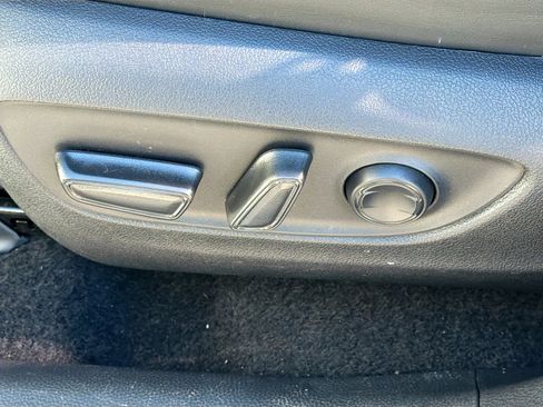 Used 2025 Toyota RAV4 XLE Premium image 25