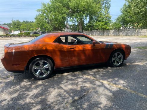 Used 2011 Dodge Challenger R/T RWD image 6
