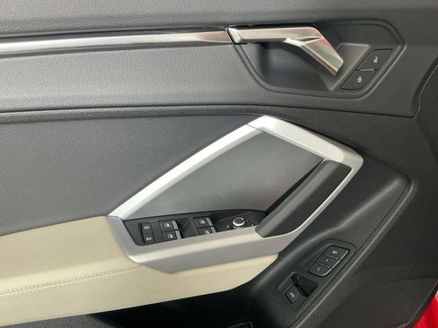 Used 2024 Audi Q3 2.0T Premium image 18