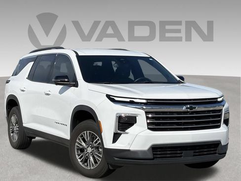 Used 2024 Chevrolet Traverse LT w/ Enhanced Driving Package AWD/4WD image 22
