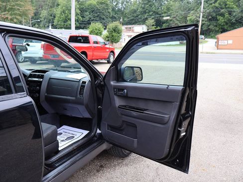 Used 2009 MAZDA Tribute i Sport FWD image 21