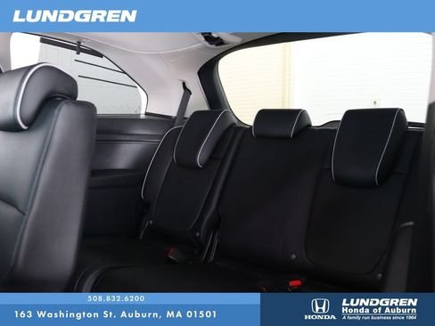 Used 2025 Honda Odyssey Touring image 16