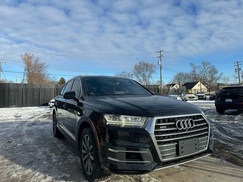 Used 2017 Audi Q7 3.0T Premium Plus w/ Premium Plus Package image 2