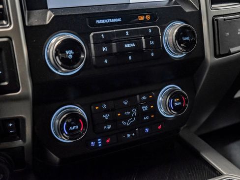 Used 2021 Ford F450 Platinum w/ FX4 Off-Road Package AWD/4WD image 24