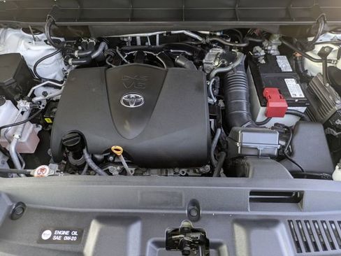 Used 2022 Toyota Highlander XLE image 38