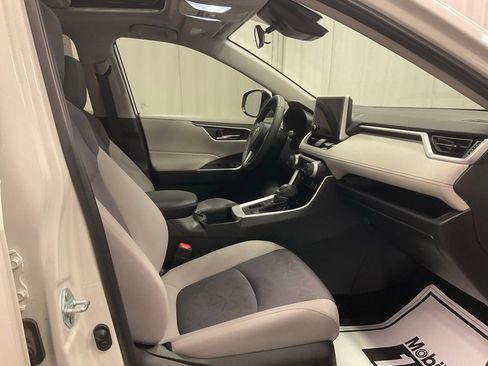 Used 2024 Toyota RAV4 XLE image 28