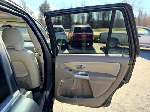 Used 2006 Volvo XC90 V8 image 16