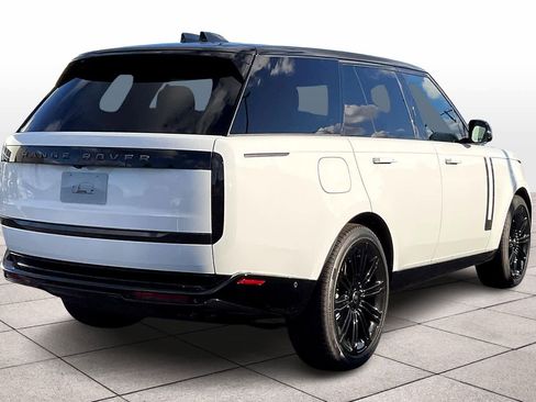 New 2025 Land Rover Range Rover SE image 4