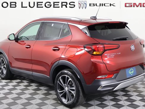 Used 2022 Buick Encore GX Essence FWD image 4
