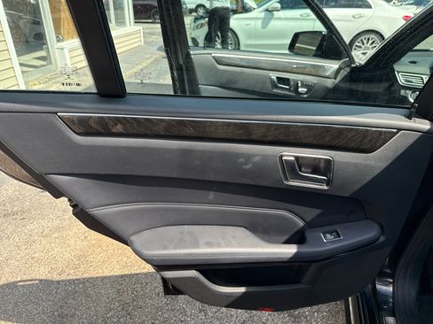 Used 2014 Mercedes-Benz E 350 4MATIC Sedan w/ Premium 1 Package image 23