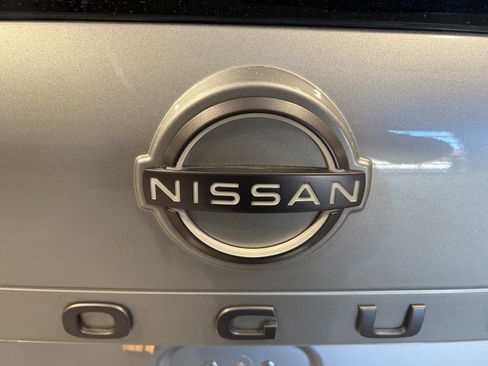 Certified 2024 Nissan Rogue SV image 34