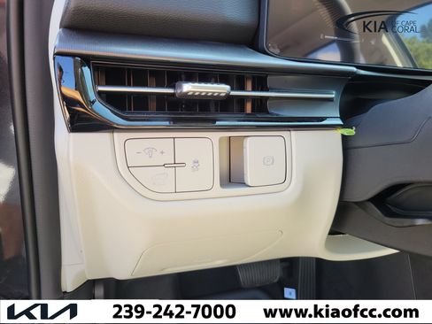New 2026 Kia Sportage EX w/ EX Panorama Roof Package FWD image 23